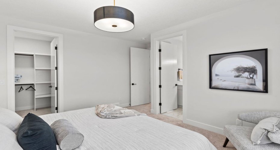 102 South Shore Road, Chestermere, Alberta T1X 3G2, 4 Bedrooms Bedrooms, ,4 BathroomsBathrooms,Residential,For Sale,South Shore,A2294099