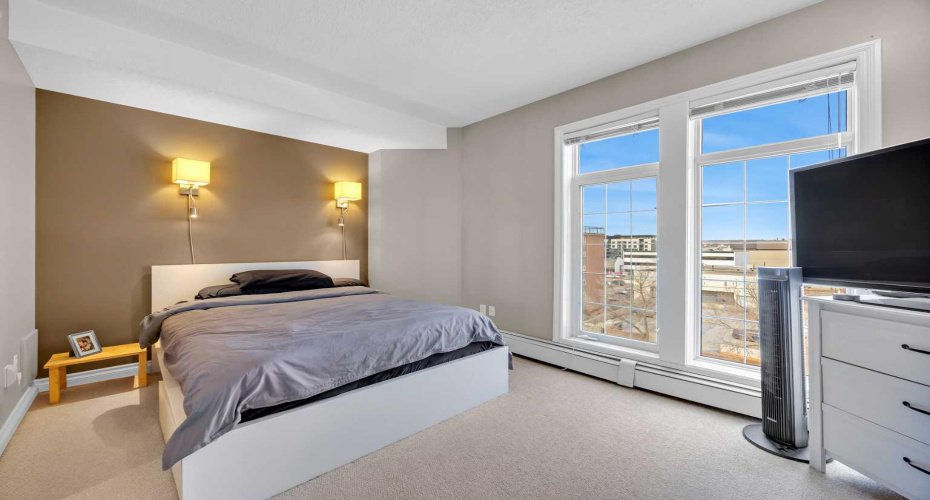 1315 12 Avenue, Calgary, Alberta T3C 0P6, 2 Bedrooms Bedrooms, ,2 BathroomsBathrooms,Residential,For Sale,12,A2294100