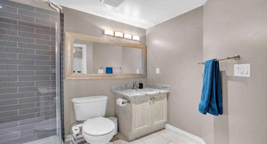 1315 12 Avenue, Calgary, Alberta T3C 0P6, 2 Bedrooms Bedrooms, ,2 BathroomsBathrooms,Residential,For Sale,12,A2294100