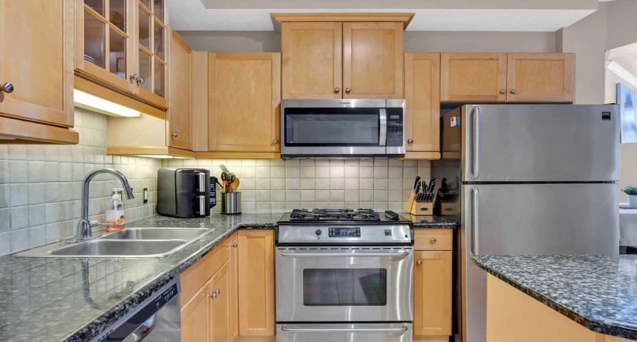1315 12 Avenue, Calgary, Alberta T3C 0P6, 2 Bedrooms Bedrooms, ,2 BathroomsBathrooms,Residential,For Sale,12,A2294100