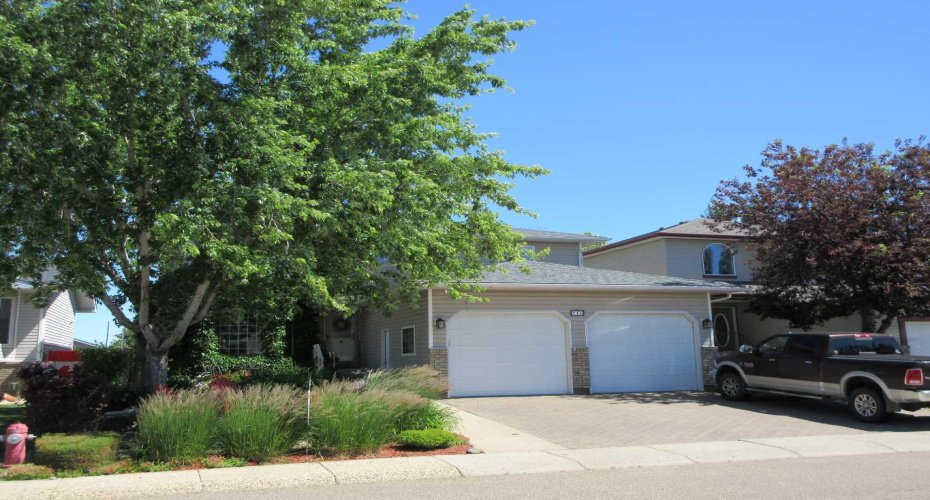 12 Sunrise Court, Medicine Hat, Alberta T1B 4N5, 6 Bedrooms Bedrooms, ,4 BathroomsBathrooms,Residential,For Sale,Sunrise,A2294257