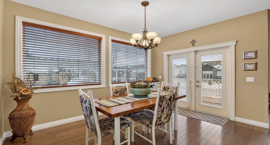 2 Ranchers Green, Okotoks, Alberta T1S 0G6, 4 Bedrooms Bedrooms, ,4 BathroomsBathrooms,Residential,For Sale,Ranchers,A2294332