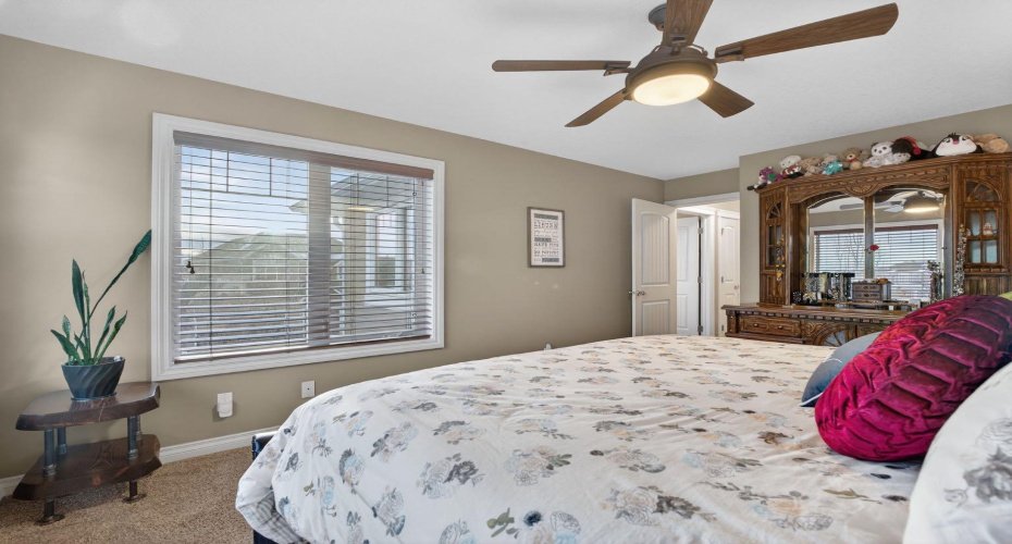 2 Ranchers Green, Okotoks, Alberta T1S 0G6, 4 Bedrooms Bedrooms, ,4 BathroomsBathrooms,Residential,For Sale,Ranchers,A2294332