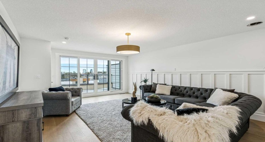 1529 29 Avenue, Calgary, Alberta T2T 1M4, 6 Bedrooms Bedrooms, ,5 BathroomsBathrooms,Residential,For Sale,29,A2294339