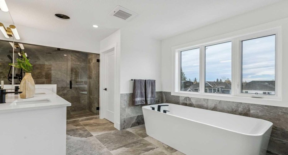 1529 29 Avenue, Calgary, Alberta T2T 1M4, 6 Bedrooms Bedrooms, ,5 BathroomsBathrooms,Residential,For Sale,29,A2294339