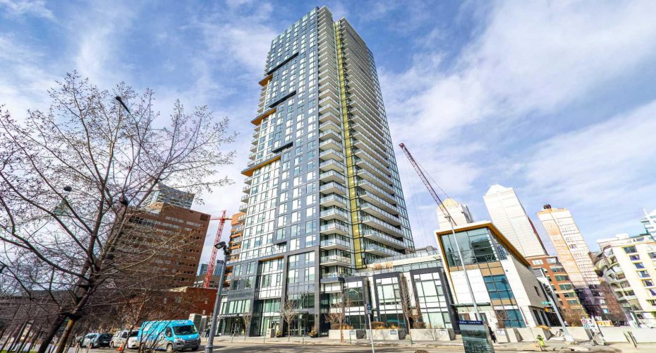 310 12 Avenue, Calgary, Alberta T2R 0C7, 2 Bedrooms Bedrooms, ,2 BathroomsBathrooms,Residential,For Sale,12,A2294647