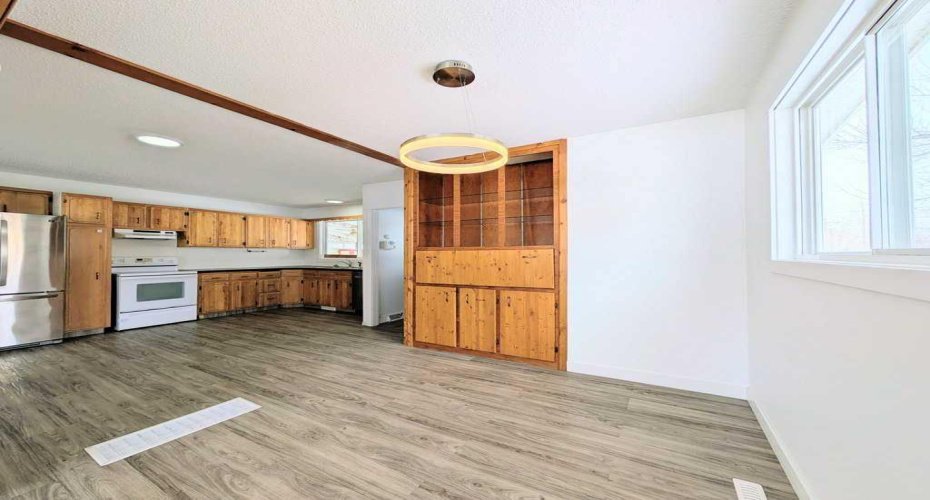 400 4 Street, Slave Lake, Alberta T0G 2A2, 5 Bedrooms Bedrooms, ,3 BathroomsBathrooms,Residential,For Sale,4,A2294660