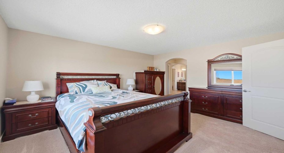 212 Springmere Road, Chestermere, Alberta T1X 1R3, 4 Bedrooms Bedrooms, ,4 BathroomsBathrooms,Residential,For Sale,Springmere,A2291582