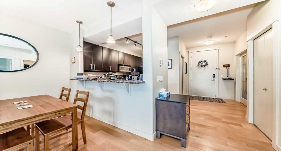 830 Centre Avenue, Calgary, Alberta T2E 9C3, 2 Bedrooms Bedrooms, ,1 BathroomBathrooms,Residential,For Sale,Centre,A2291606