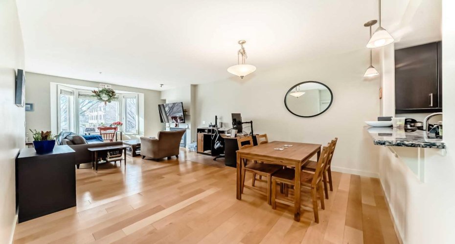 830 Centre Avenue, Calgary, Alberta T2E 9C3, 2 Bedrooms Bedrooms, ,1 BathroomBathrooms,Residential,For Sale,Centre,A2291606