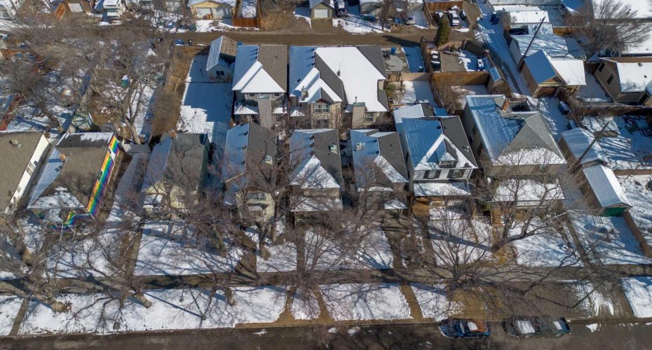 635 6 Street, Lethbridge, Alberta T1J 2E4, 3 Bedrooms Bedrooms, ,3 BathroomsBathrooms,Residential,For Sale,6,A2292215