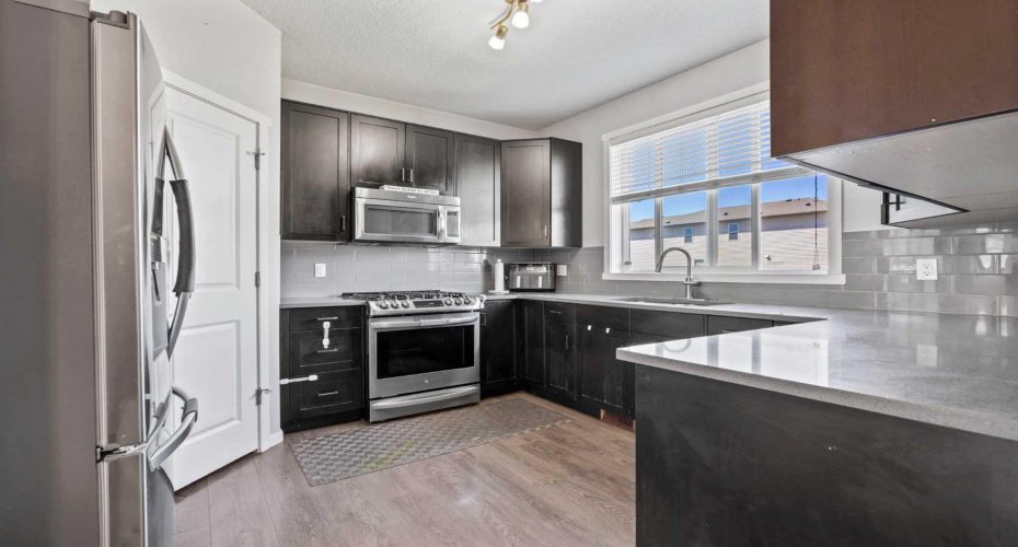 9121 52 Street, Calgary, Alberta T3J 0V5, 4 Bedrooms Bedrooms, ,4 BathroomsBathrooms,Residential,For Sale,52,A2294800