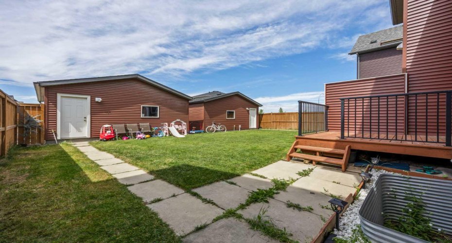 9121 52 Street, Calgary, Alberta T3J 0V5, 4 Bedrooms Bedrooms, ,4 BathroomsBathrooms,Residential,For Sale,52,A2294800