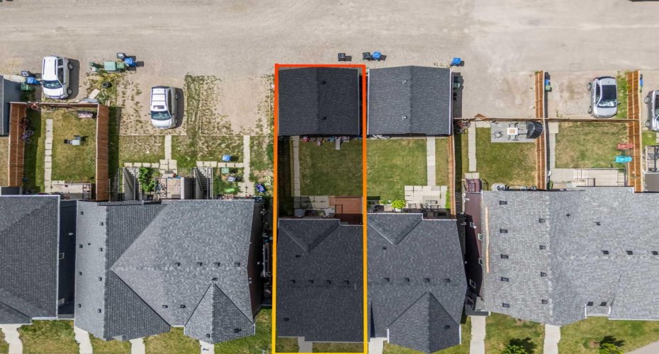 9121 52 Street, Calgary, Alberta T3J 0V5, 4 Bedrooms Bedrooms, ,4 BathroomsBathrooms,Residential,For Sale,52,A2294800