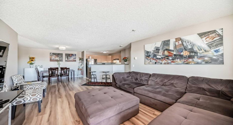 304 Mackenzie Way, Airdrie, Alberta T4B 3H6, 2 Bedrooms Bedrooms, ,2 BathroomsBathrooms,Residential,For Sale,Mackenzie,A2294862