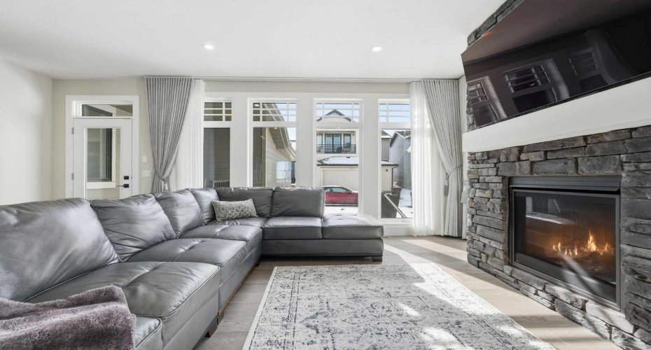 74 Alpine Gardens, Calgary, Alberta T2Y 0W3, 5 Bedrooms Bedrooms, ,4 BathroomsBathrooms,Residential,For Sale,Alpine,A2293506