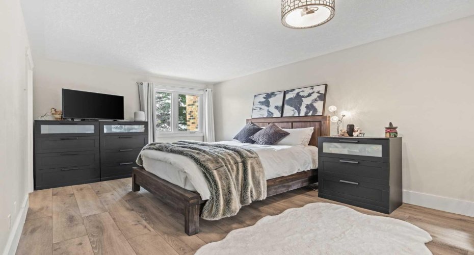 212 Coachway Lane, Calgary, Alberta T3H 2V9, 3 Bedrooms Bedrooms, ,3 BathroomsBathrooms,Residential,For Sale,Coachway,A2293656