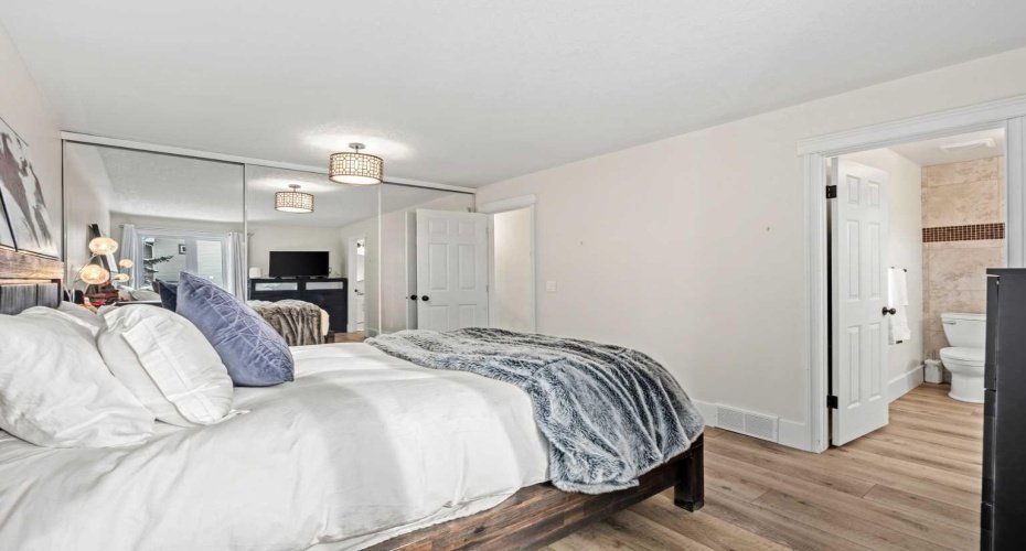 212 Coachway Lane, Calgary, Alberta T3H 2V9, 3 Bedrooms Bedrooms, ,3 BathroomsBathrooms,Residential,For Sale,Coachway,A2293656
