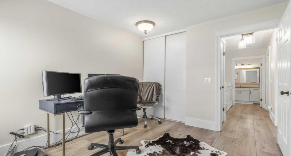 212 Coachway Lane, Calgary, Alberta T3H 2V9, 3 Bedrooms Bedrooms, ,3 BathroomsBathrooms,Residential,For Sale,Coachway,A2293656