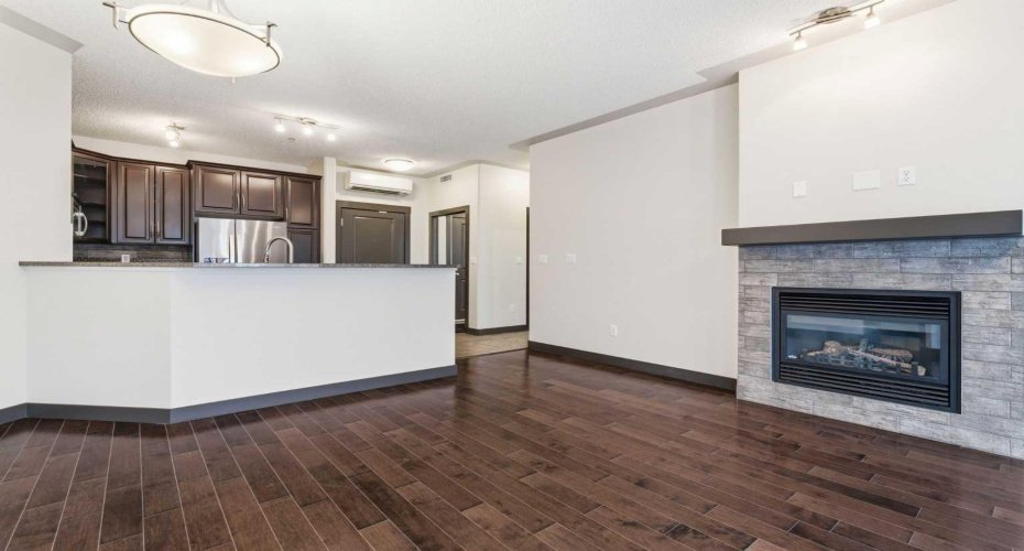 35 Inglewood Park, Calgary, Alberta T2G1B5, 2 Bedrooms Bedrooms, ,2 BathroomsBathrooms,Residential,For Sale,Inglewood,A2294940