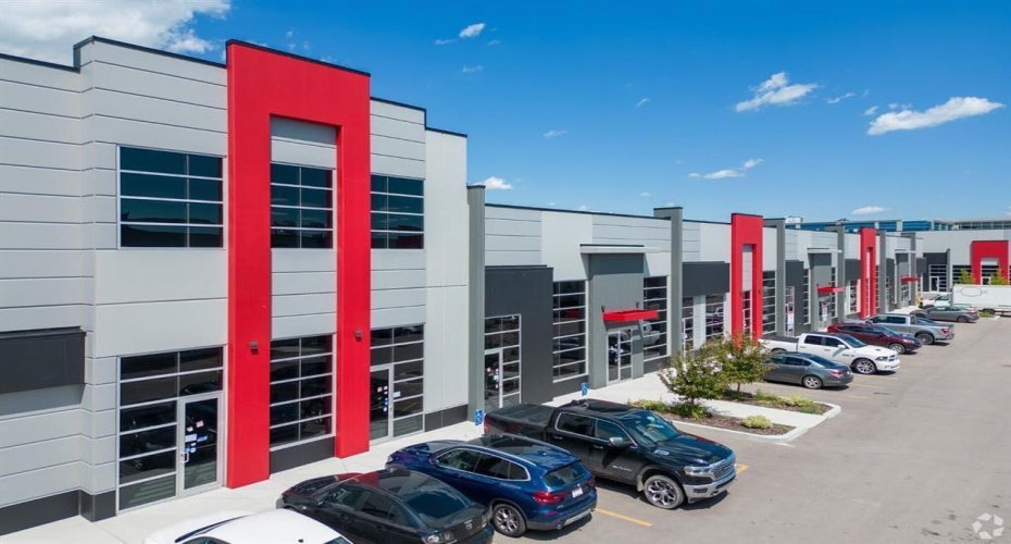 6520 36 Street, Calgary, Alberta T3J 2L3, ,Commercial,For Sale,36,A2287032
