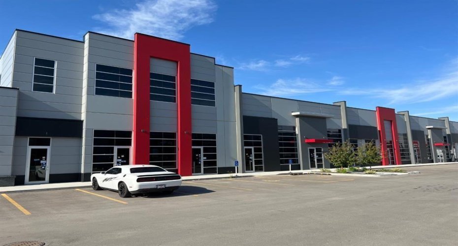 6520 36 Street, Calgary, Alberta T3J 2L3, ,Commercial,For Sale,36,A2287032