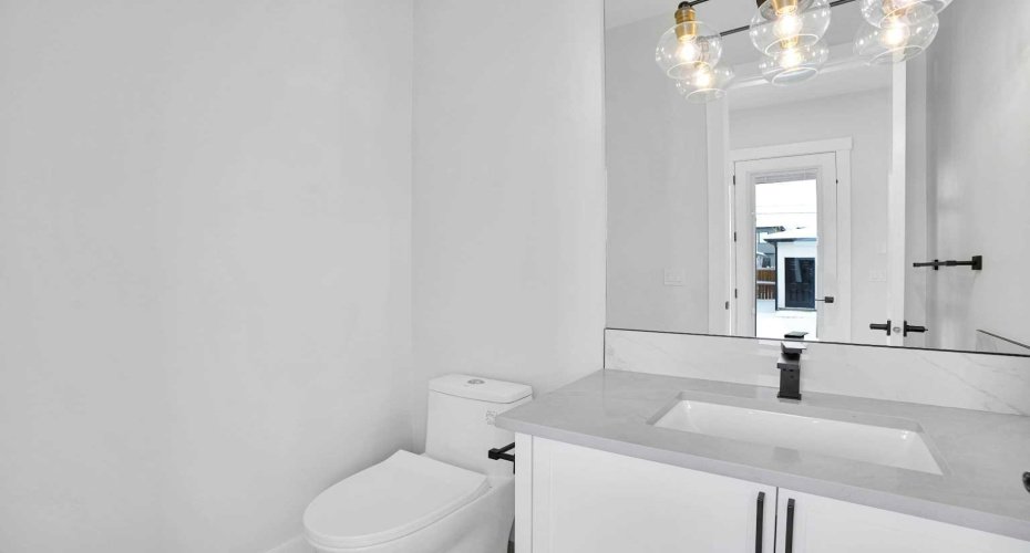2823 29 Street, Calgary, Alberta T3E2K7, 5 Bedrooms Bedrooms, ,3 BathroomsBathrooms,Residential,For Sale,29,A2294139