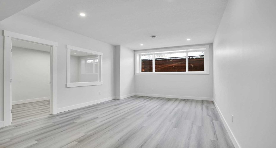 2823 29 Street, Calgary, Alberta T3E2K7, 5 Bedrooms Bedrooms, ,3 BathroomsBathrooms,Residential,For Sale,29,A2294139