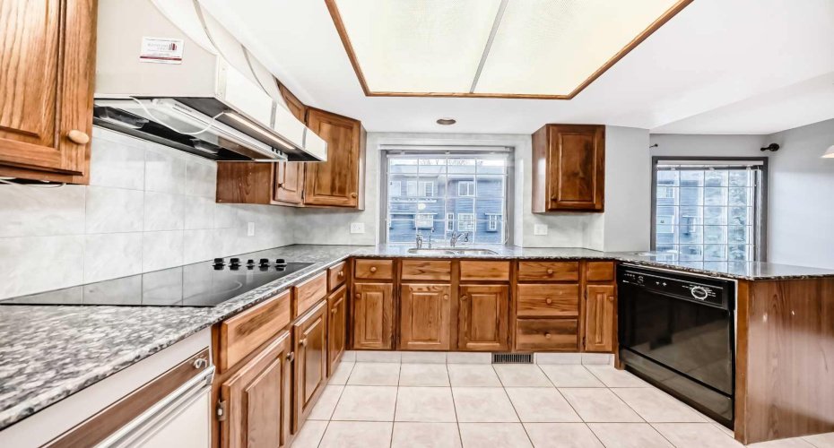 4037 42 Street, Calgary, Alberta T3A 2M9, 2 Bedrooms Bedrooms, ,3 BathroomsBathrooms,Residential,For Sale,42,A2294839