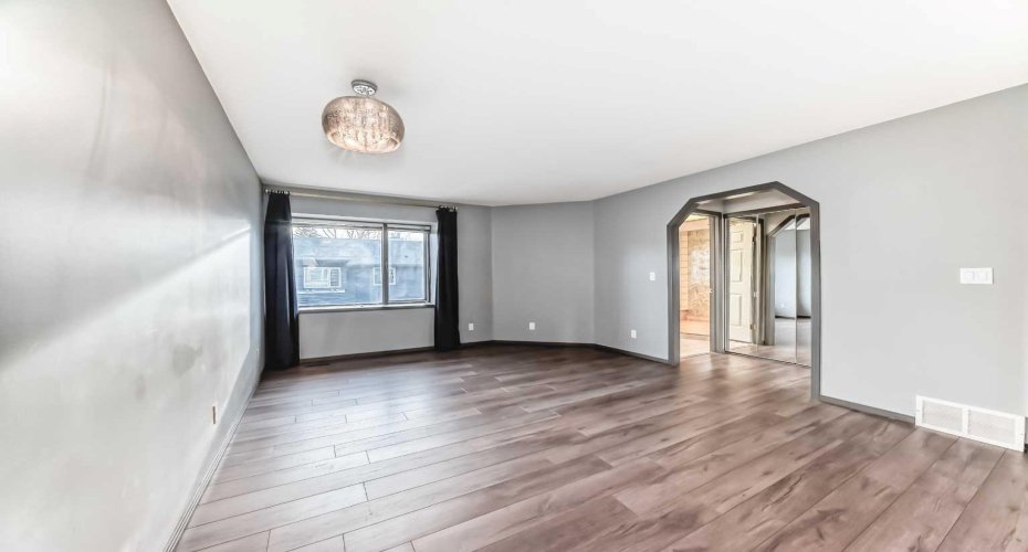 4037 42 Street, Calgary, Alberta T3A 2M9, 2 Bedrooms Bedrooms, ,3 BathroomsBathrooms,Residential,For Sale,42,A2294839