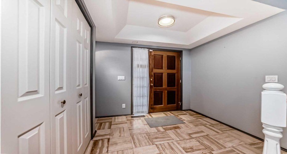 4037 42 Street, Calgary, Alberta T3A 2M9, 2 Bedrooms Bedrooms, ,3 BathroomsBathrooms,Residential,For Sale,42,A2294839