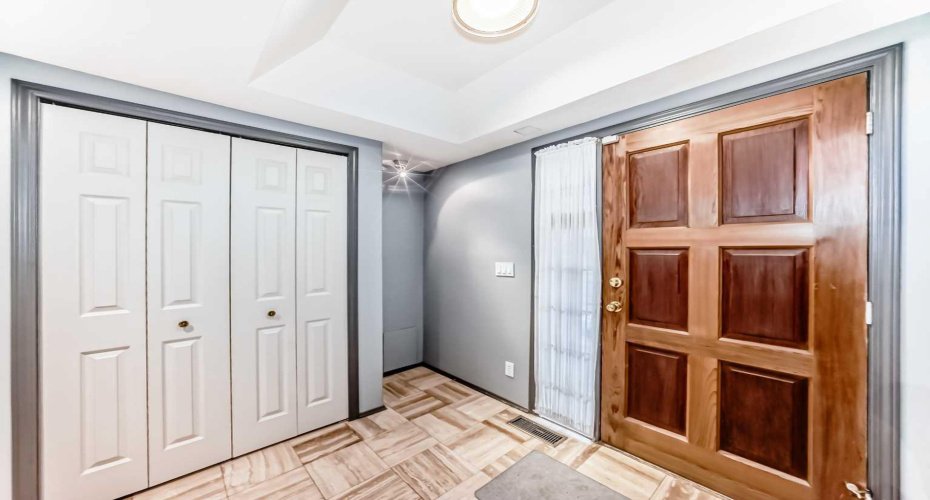 4037 42 Street, Calgary, Alberta T3A 2M9, 2 Bedrooms Bedrooms, ,3 BathroomsBathrooms,Residential,For Sale,42,A2294839