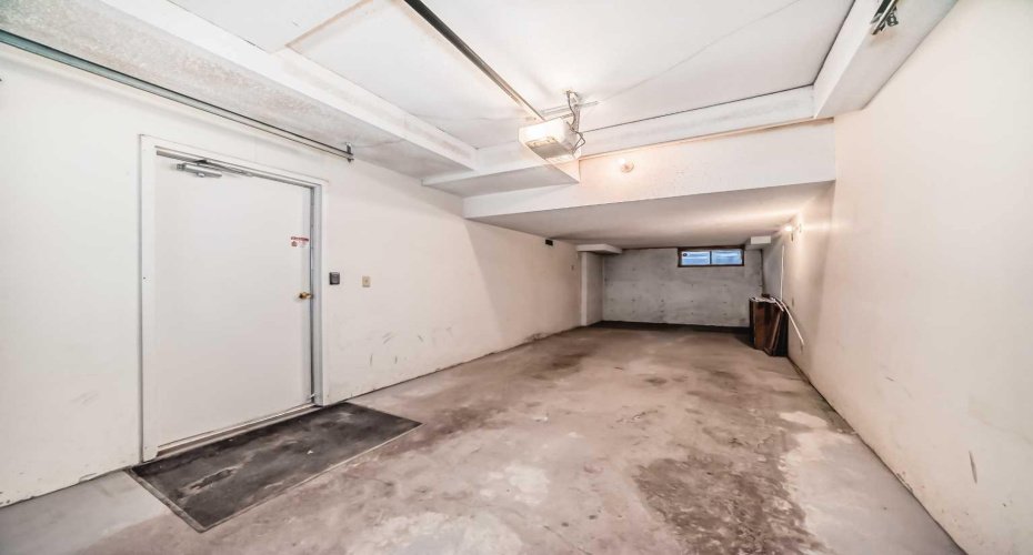 4037 42 Street, Calgary, Alberta T3A 2M9, 2 Bedrooms Bedrooms, ,3 BathroomsBathrooms,Residential,For Sale,42,A2294839