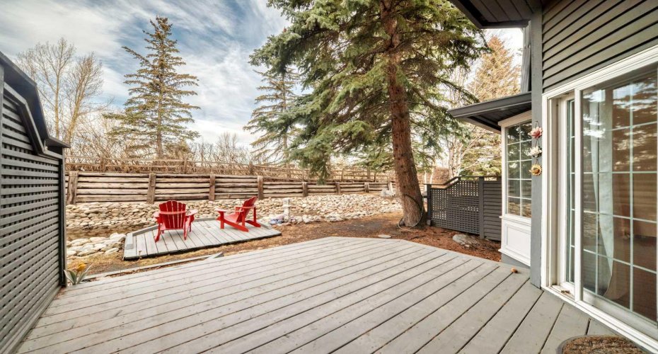 4037 42 Street, Calgary, Alberta T3A 2M9, 2 Bedrooms Bedrooms, ,3 BathroomsBathrooms,Residential,For Sale,42,A2294839
