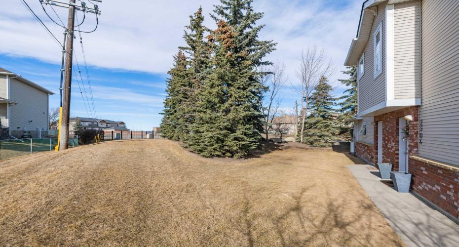 7171 Coach Hill Road, Calgary, Alberta T3H 3R7, 2 Bedrooms Bedrooms, ,2 BathroomsBathrooms,Residential,For Sale,Coach Hill,A2294909