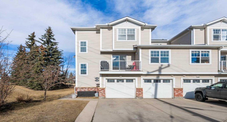 7171 Coach Hill Road, Calgary, Alberta T3H 3R7, 2 Bedrooms Bedrooms, ,2 BathroomsBathrooms,Residential,For Sale,Coach Hill,A2294909