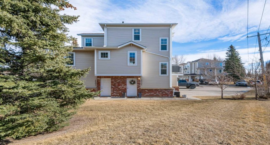 7171 Coach Hill Road, Calgary, Alberta T3H 3R7, 2 Bedrooms Bedrooms, ,2 BathroomsBathrooms,Residential,For Sale,Coach Hill,A2294909