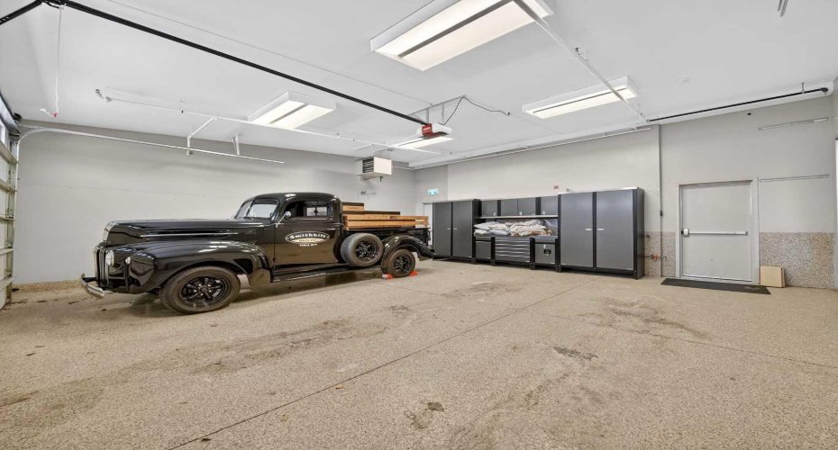 1015 11 Street, Calgary, Alberta T2T 2T2, ,Commercial,For Sale,11,A2274807