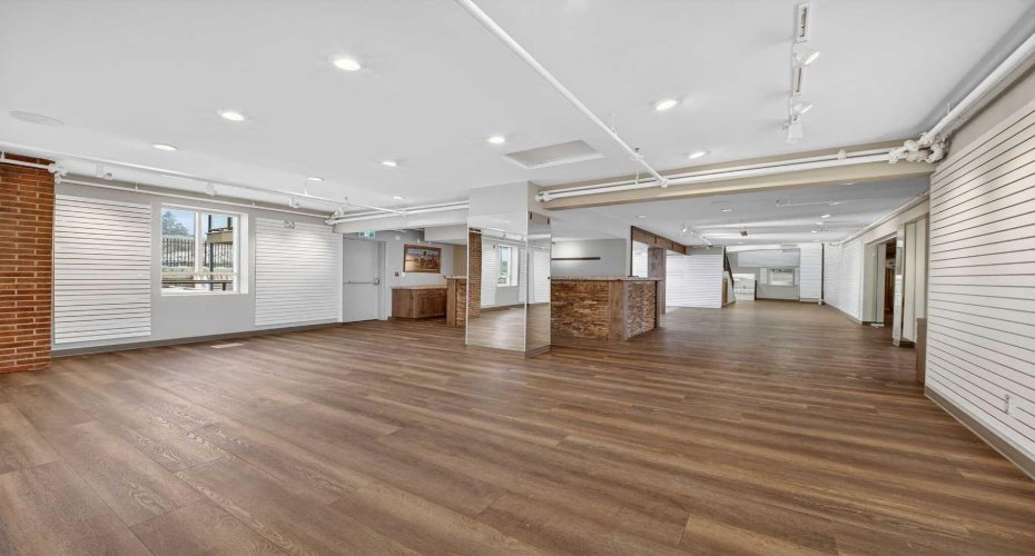 1015 11 Street, Calgary, Alberta T2T 2T2, ,Commercial,For Sale,11,A2274807