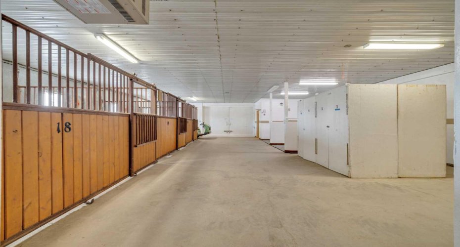 37535 Range Road 265, Rural Red Deer County, Alberta T4E 1A7, 4 Bedrooms Bedrooms, ,2 BathroomsBathrooms,Agri-business,For Sale,Range Road 265,A2286489