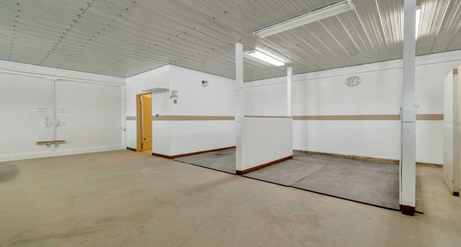 37535 Range Road 265, Rural Red Deer County, Alberta T4E 1A7, 4 Bedrooms Bedrooms, ,2 BathroomsBathrooms,Agri-business,For Sale,Range Road 265,A2286489