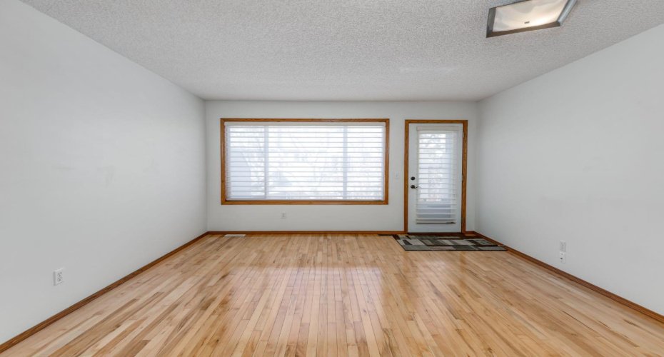 108 Quigley Close, Cochrane, Alberta T4C 1S4, 4 Bedrooms Bedrooms, ,3 BathroomsBathrooms,Residential,For Sale,Quigley,A2292444