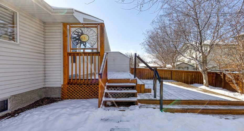 108 Quigley Close, Cochrane, Alberta T4C 1S4, 4 Bedrooms Bedrooms, ,3 BathroomsBathrooms,Residential,For Sale,Quigley,A2292444