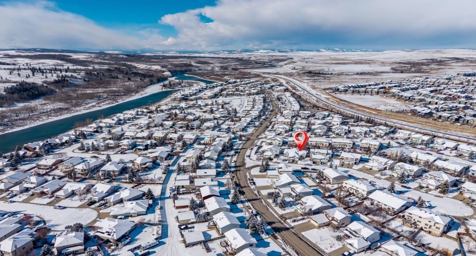 108 Quigley Close, Cochrane, Alberta T4C 1S4, 4 Bedrooms Bedrooms, ,3 BathroomsBathrooms,Residential,For Sale,Quigley,A2292444