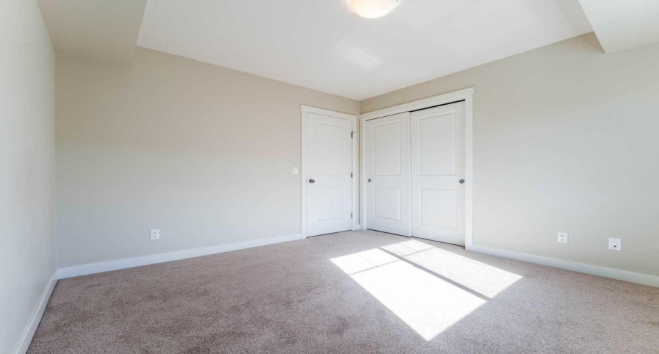 300 Marina Drive, Chestermere, Alberta T1X 0P6, 2 Bedrooms Bedrooms, ,1 BathroomBathrooms,Residential,For Sale,Marina,A2292517