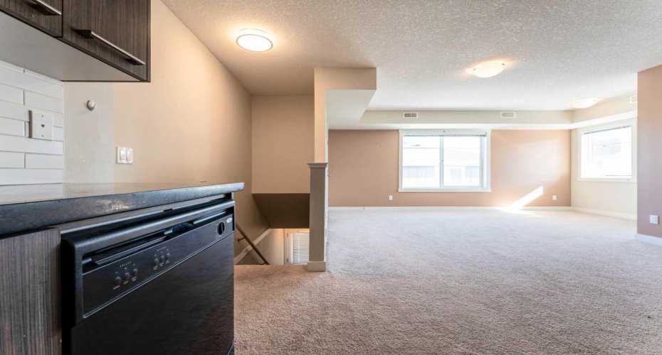 300 Marina Drive, Chestermere, Alberta T1X 0P6, 2 Bedrooms Bedrooms, ,1 BathroomBathrooms,Residential,For Sale,Marina,A2292517