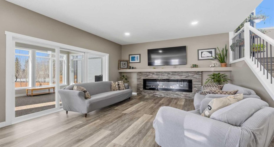 60 Pritchard Drive, Whitecourt, Alberta T7S 0G3, 4 Bedrooms Bedrooms, ,4 BathroomsBathrooms,Residential,For Sale,Pritchard,A2292879