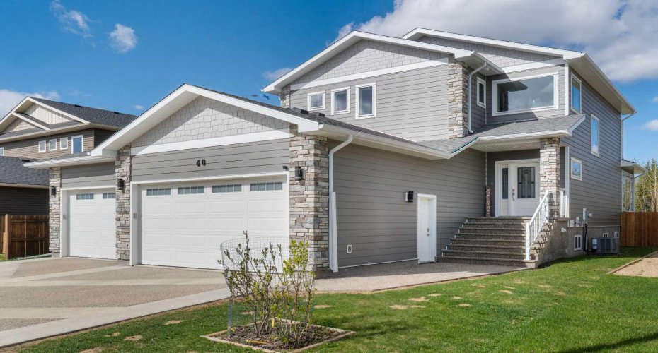 60 Pritchard Drive, Whitecourt, Alberta T7S 0G3, 4 Bedrooms Bedrooms, ,4 BathroomsBathrooms,Residential,For Sale,Pritchard,A2292879