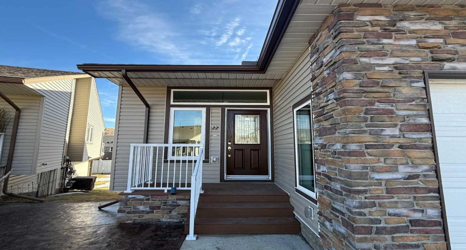 22 Garden Way, Drumheller, Alberta T0J 0Y5, 2 Bedrooms Bedrooms, ,3 BathroomsBathrooms,Residential,For Sale,Garden,A2293266