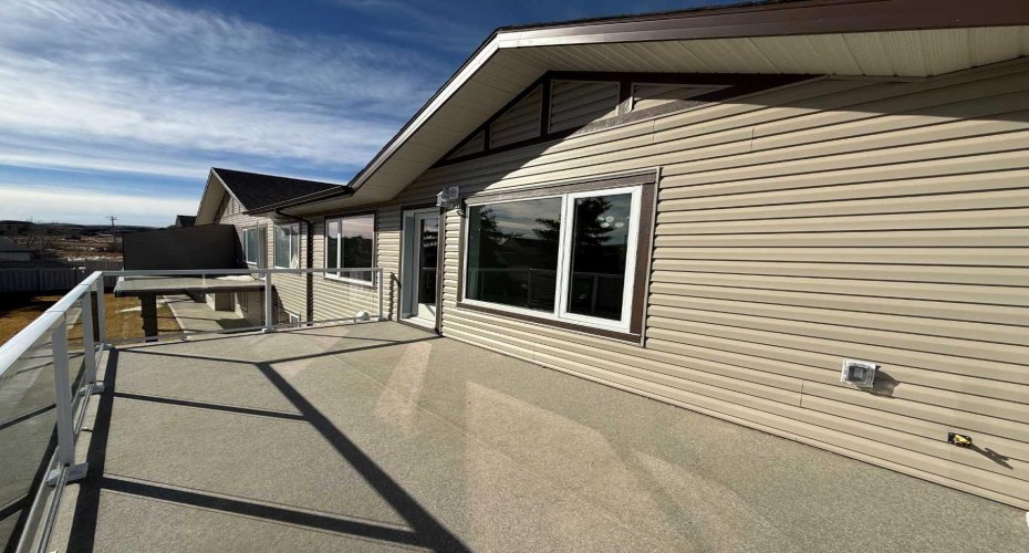 22 Garden Way, Drumheller, Alberta T0J 0Y5, 2 Bedrooms Bedrooms, ,3 BathroomsBathrooms,Residential,For Sale,Garden,A2293266